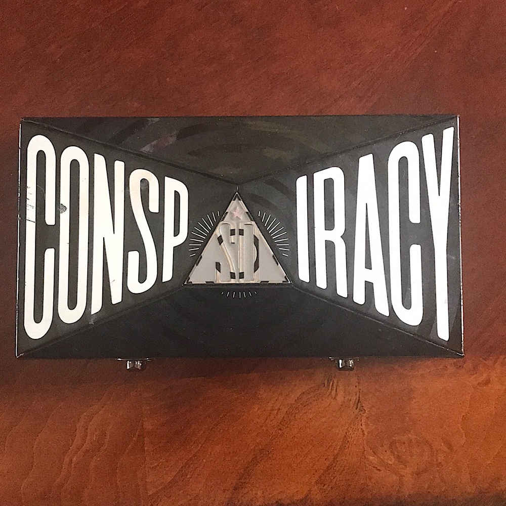 Conspiracy Theory Eyeshadow Palette